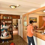 Bed & Breakfast De La Providence 3*